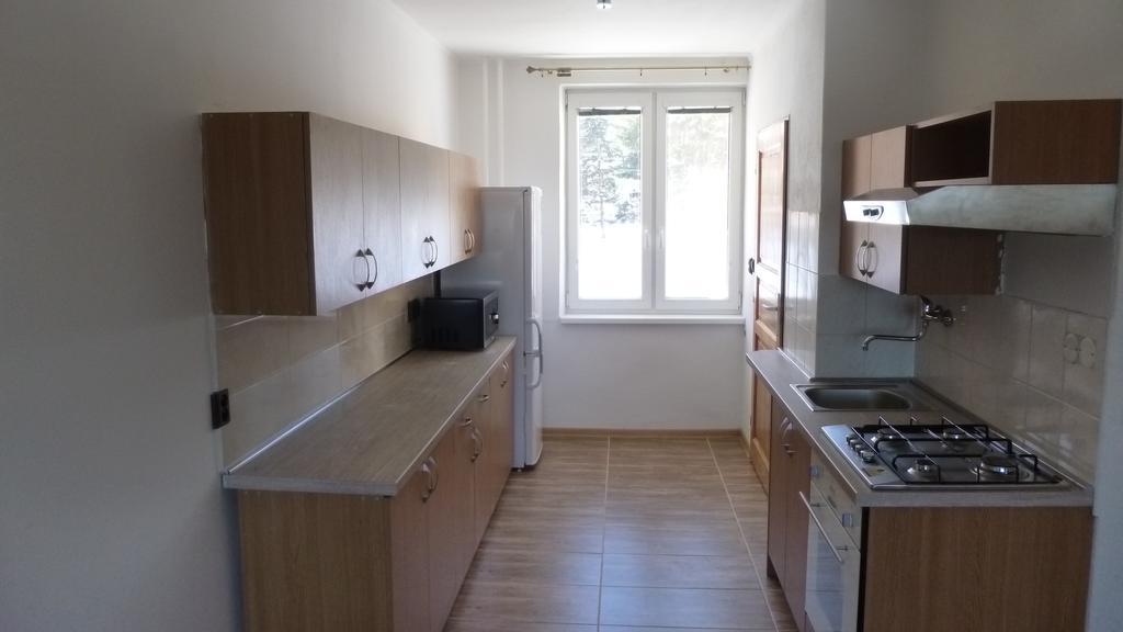 Apartmanovy Byt Pri Zubacke Штрба Номер фото